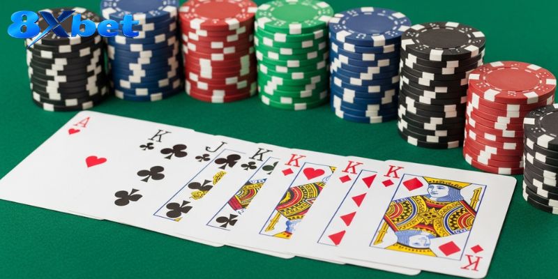 Giao diện Caribbean Stud Poker tại game bài 8XBET